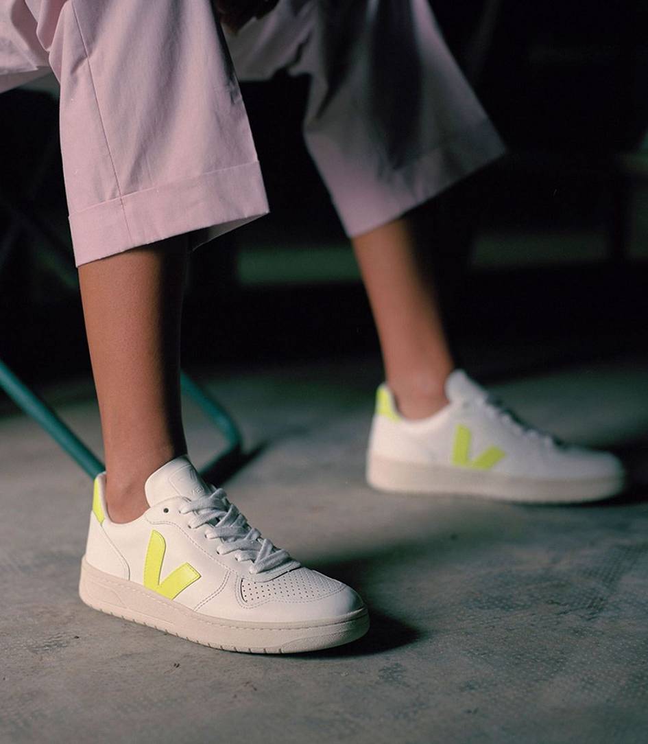 Veja V-10 Leather Women's Trainers White Jaune-Fluo | AED239087